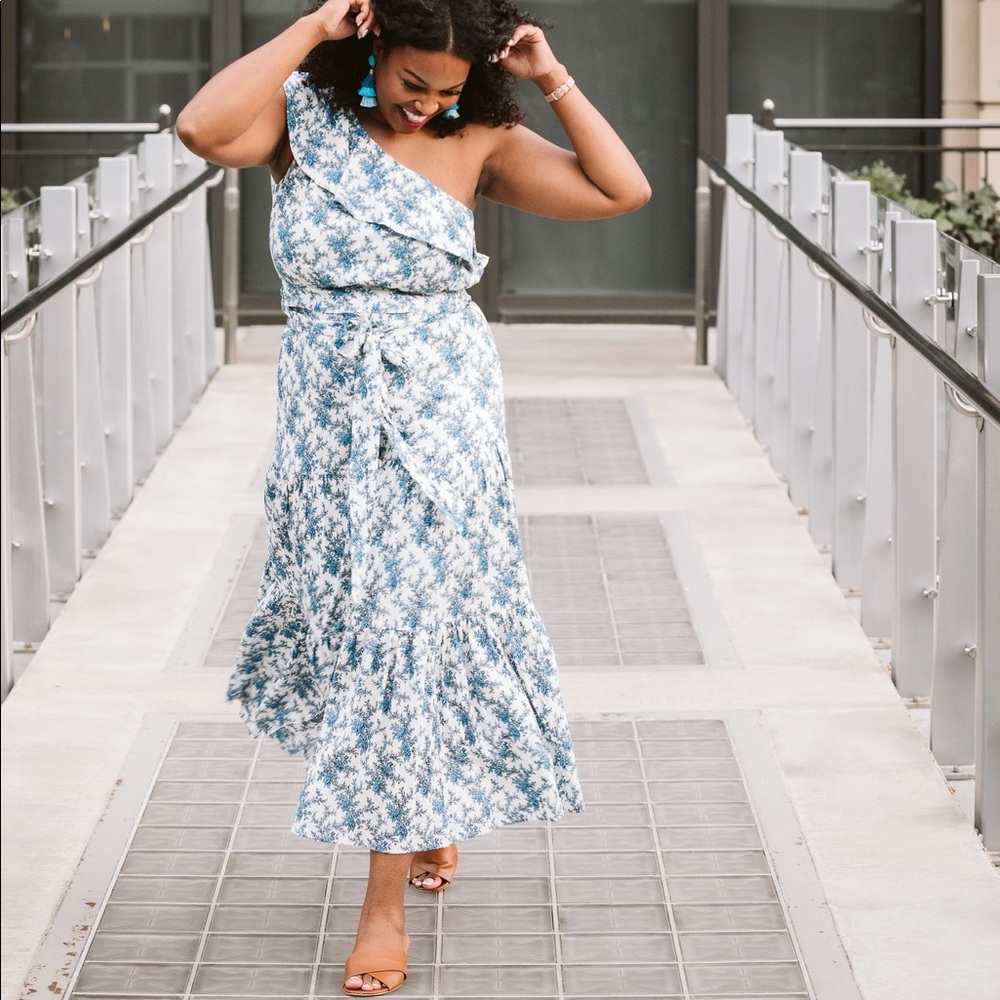 2-piece Maxi skirt w/ Wrap top😍